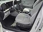 Used 2025 HYUNDAI KONA SEL CONVENIENCE in PLANTATION, FLORIDA (Photo 8)