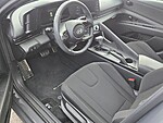 Used 2025 HYUNDAI ELANTRA SEL SPORT in PLANTATION, FLORIDA (Photo 8)