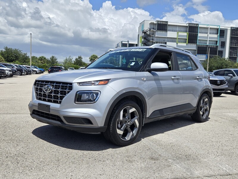 Used 2023 HYUNDAI VENUE SEL in PLANTATION, FLORIDA