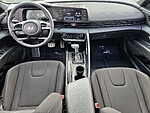 Used 2025 HYUNDAI ELANTRA SEL SPORT in PLANTATION, FLORIDA (Photo 12)