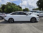 Used 2025 HYUNDAI ELANTRA SEL SPORT in PLANTATION, FLORIDA (Photo 4)