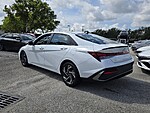 Used 2025 HYUNDAI ELANTRA SEL SPORT in PLANTATION, FLORIDA (Photo 7)