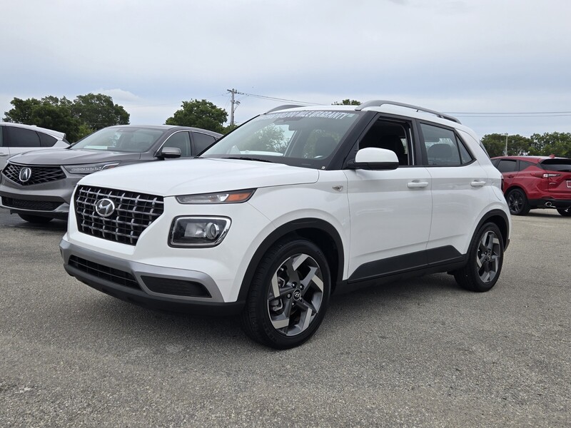 Used 2023 HYUNDAI VENUE SEL in PLANTATION, FLORIDA