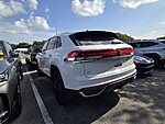 Used 2024 Volkswagen Atlas Cross Sport 2.0T SE W/TECHNOLOGY in PLANTATION, FLORIDA (Photo 7)