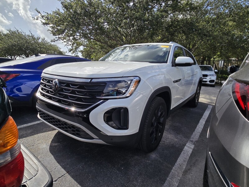 Used 2024 Volkswagen Atlas Cross Sport 2.0T SE W/TECHNOLOGY in PLANTATION, FLORIDA