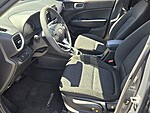 Used 2024 HYUNDAI VENUE SE in PLANTATION, FLORIDA (Photo 10)