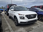Used 2024 HYUNDAI VENUE SEL in PLANTATION, FLORIDA (Photo 4)