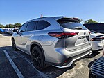 Used 2025 TOYOTA HIGHLANDER XSE in PLANTATION, FLORIDA (Photo 6)