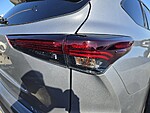 Used 2025 TOYOTA HIGHLANDER XSE in PLANTATION, FLORIDA (Photo 8)