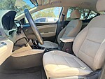 Used 2017 HYUNDAI ELANTRA SE in MARGATE, FLORIDA (Photo 10)