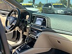 Used 2017 HYUNDAI ELANTRA SE in MARGATE, FLORIDA (Photo 13)