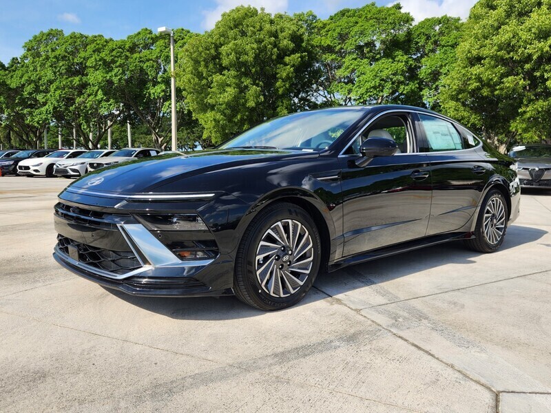 New 2025 HYUNDAI SONATA LIMITED in PLANTATION, FLORIDA