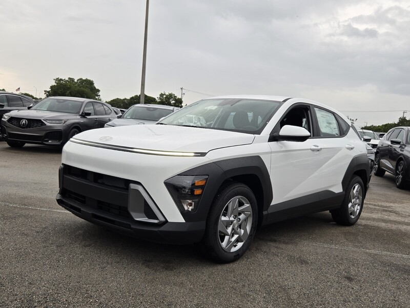 New 2026 HYUNDAI KONA SE FWD in PLANTATION, FLORIDA