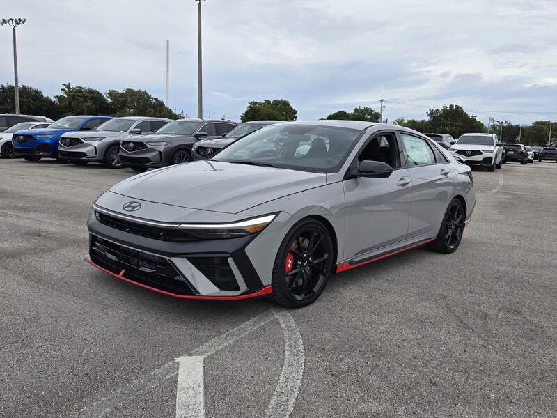 New 2025 HYUNDAI ELANTRA BASE in PLANTATION, FLORIDA