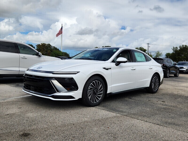 New 2025 HYUNDAI SONATA LIMITED in PLANTATION, FLORIDA