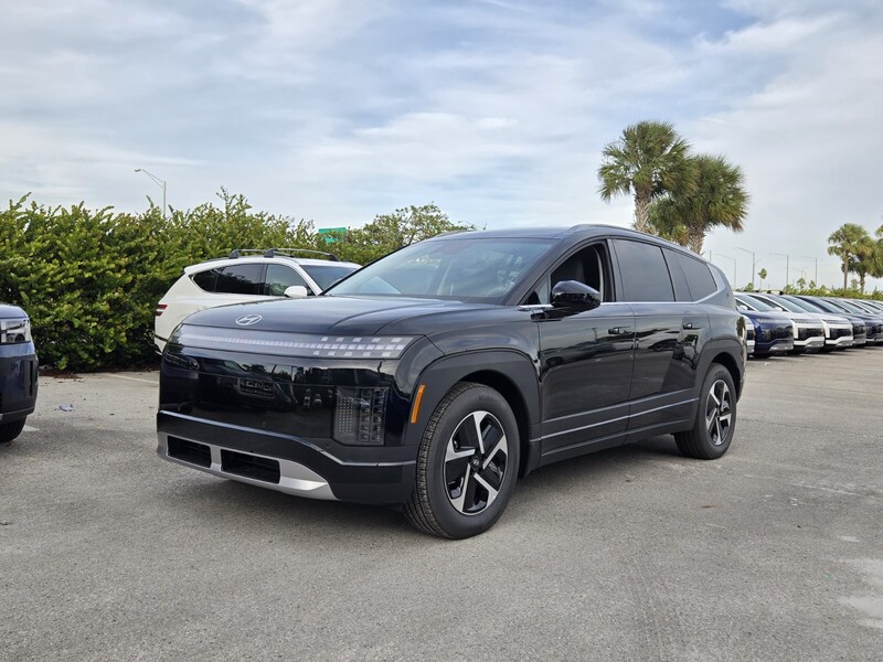 New 2026 HYUNDAI IONIQ 9 SE in PLANTATION, FLORIDA