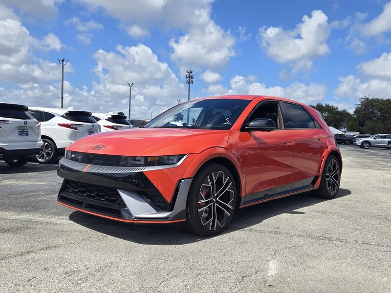 New 2025 HYUNDAI IONIQ 5 BASE in PLANTATION, FLORIDA