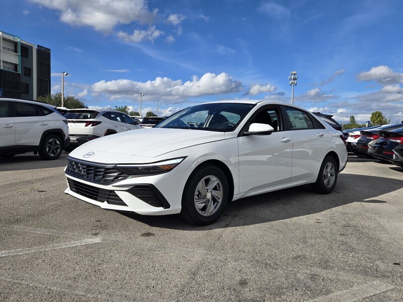 New 2026 HYUNDAI ELANTRA SE in PLANTATION, FLORIDA
