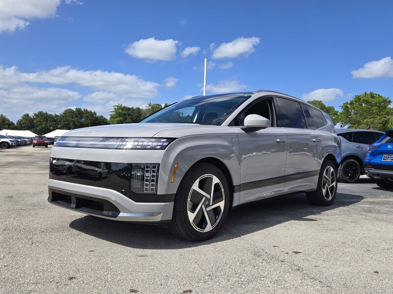 New 2026 HYUNDAI IONIQ 9 PERFORMANCE CALLIGRAPHY in PLANTATION, FLORIDA
