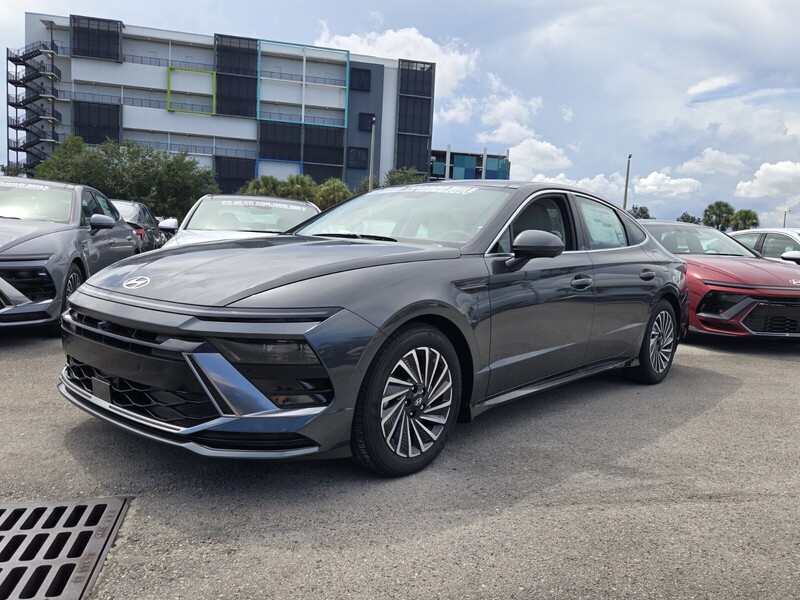New 2026 HYUNDAI SONATA LIMITED in PLANTATION, FLORIDA