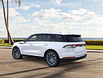 New 2025 LINCOLN AVIATOR RESERVE in PEMBROKE PINES, FLORIDA (Photo 4)