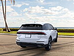 New 2025 LINCOLN NAUTILUS PREMIERE in PEMBROKE PINES, FLORIDA (Photo 8)