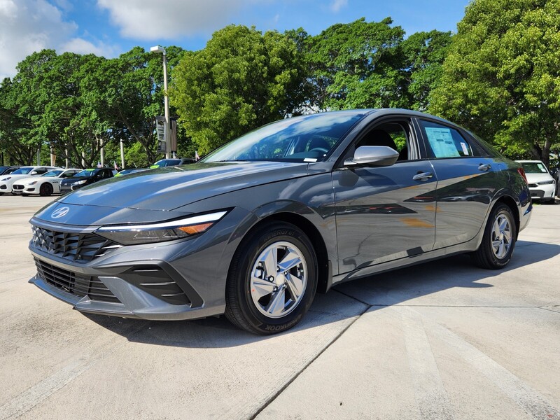 New 2025 HYUNDAI ELANTRA SE IVT in DAVIE, FLORIDA