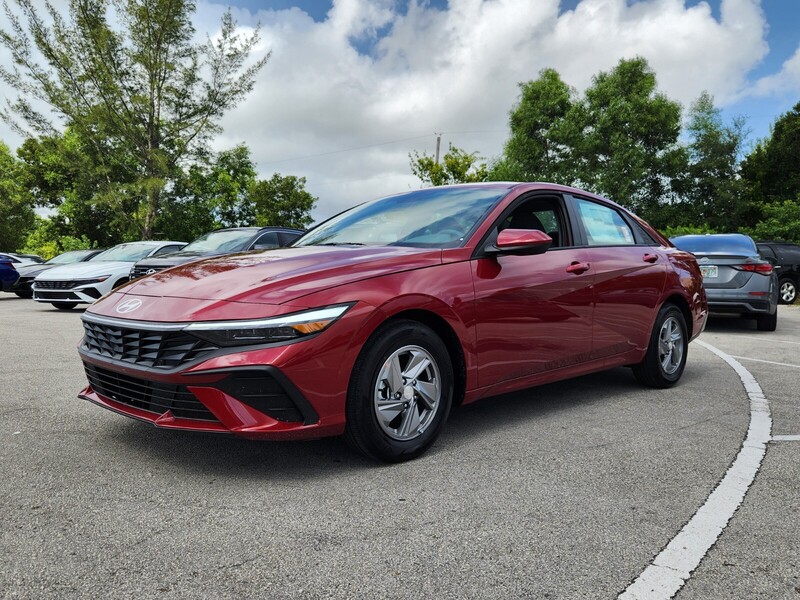 New 2025 HYUNDAI ELANTRA SE IVT in DAVIE, FLORIDA