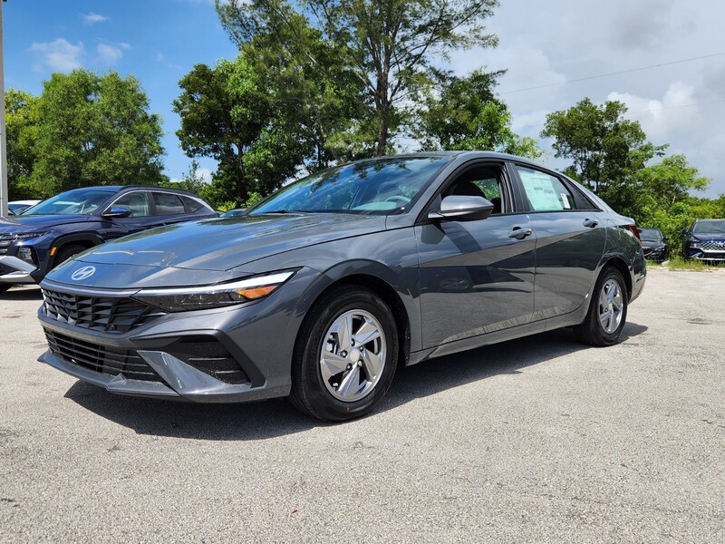 New 2025 HYUNDAI ELANTRA SE IVT in DAVIE, FLORIDA
