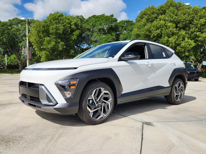 New 2026 HYUNDAI KONA SEL PREMIUM FWD in DAVIE, FLORIDA