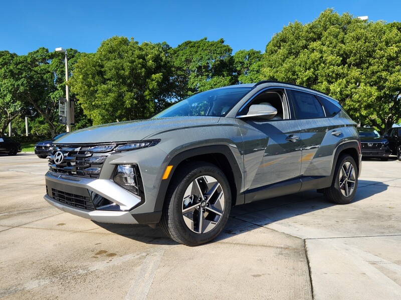 New 2025 HYUNDAI TUCSON SEL CONVENIENCE FWD in DAVIE, FLORIDA