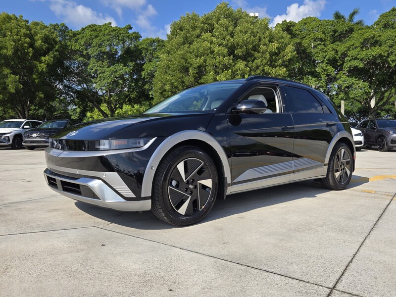 New 2025 HYUNDAI IONIQ 5 LIMITED RWD in DAVIE, FLORIDA