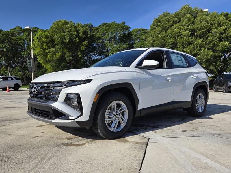 New 2026 HYUNDAI TUCSON SE FWD in DAVIE, FLORIDA
