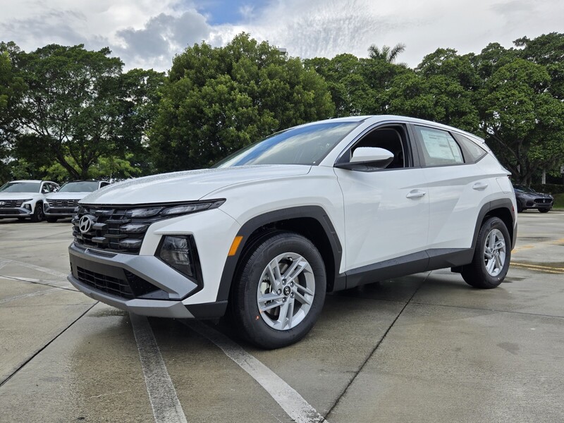 New 2026 HYUNDAI TUCSON SE FWD in DAVIE, FLORIDA