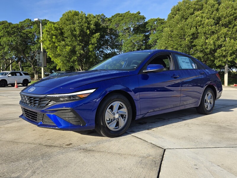 New 2025 HYUNDAI ELANTRA SE IVT in DAVIE, FLORIDA