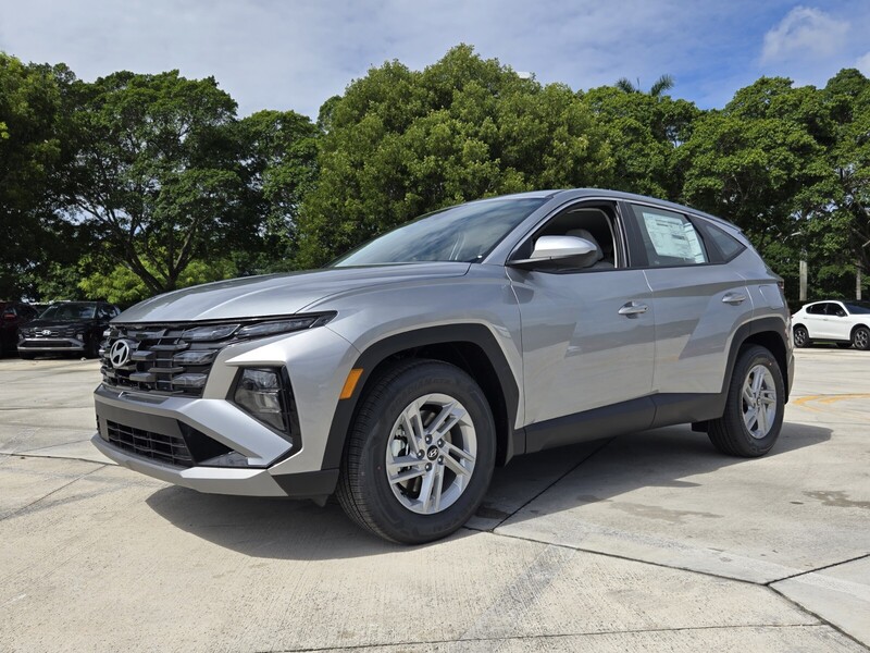 New 2026 HYUNDAI TUCSON SE FWD in DAVIE, FLORIDA