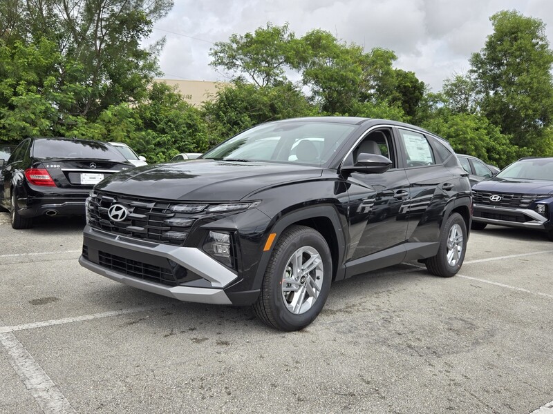 New 2026 HYUNDAI TUCSON SE FWD in DAVIE, FLORIDA