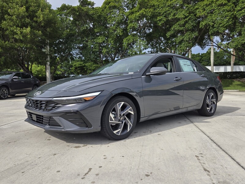 New 2025 HYUNDAI ELANTRA HYBRID LIMITED DCT in DAVIE, FLORIDA