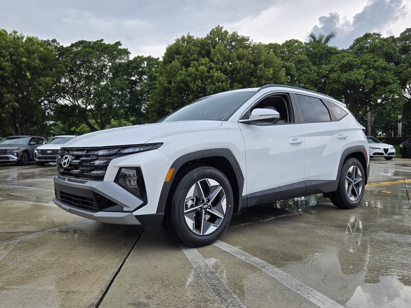 New 2026 HYUNDAI TUCSON SEL CONVENIENCE FWD in DAVIE, FLORIDA