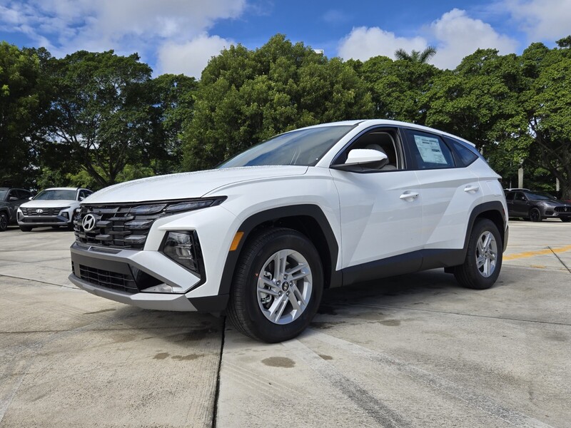 New 2026 HYUNDAI TUCSON SE FWD in DAVIE, FLORIDA