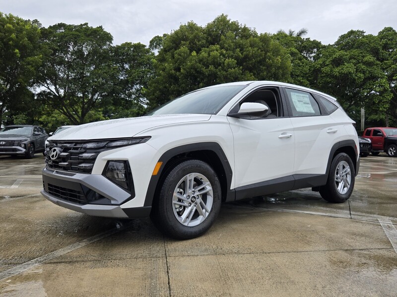 New 2026 HYUNDAI TUCSON SE FWD in DAVIE, FLORIDA
