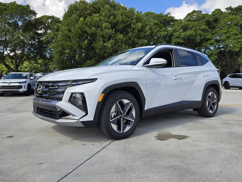 New 2026 HYUNDAI TUCSON SEL PREMIUM FWD in DAVIE, FLORIDA