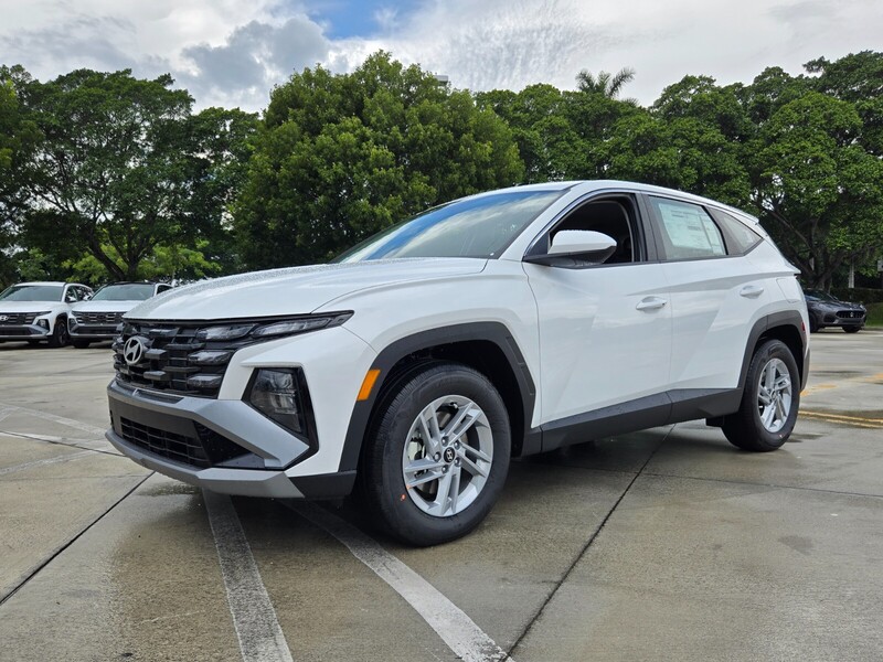 New 2026 HYUNDAI TUCSON SE FWD in DAVIE, FLORIDA