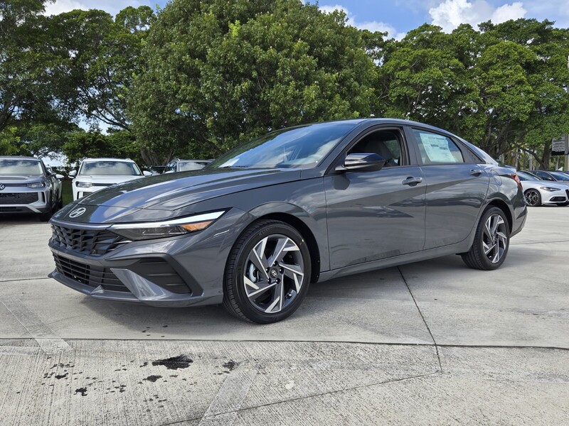 New 2025 HYUNDAI ELANTRA SEL SPORT IVT in DAVIE, FLORIDA