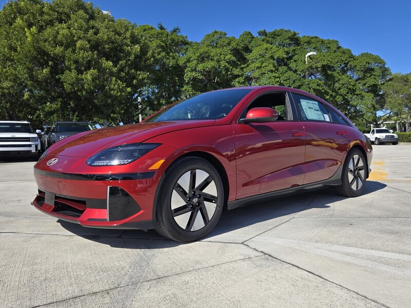 New 2025 HYUNDAI IONIQ 6 SE RWD in DAVIE, FLORIDA
