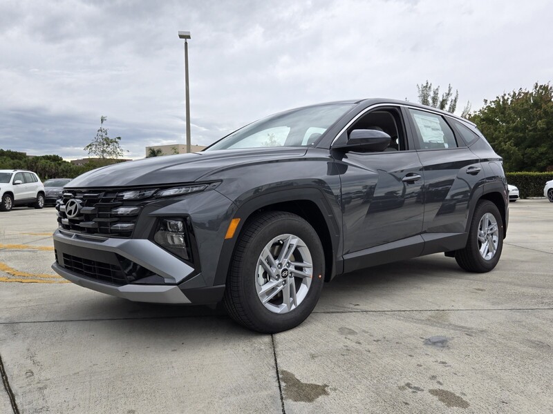 New 2026 HYUNDAI TUCSON SE FWD in DAVIE, FLORIDA