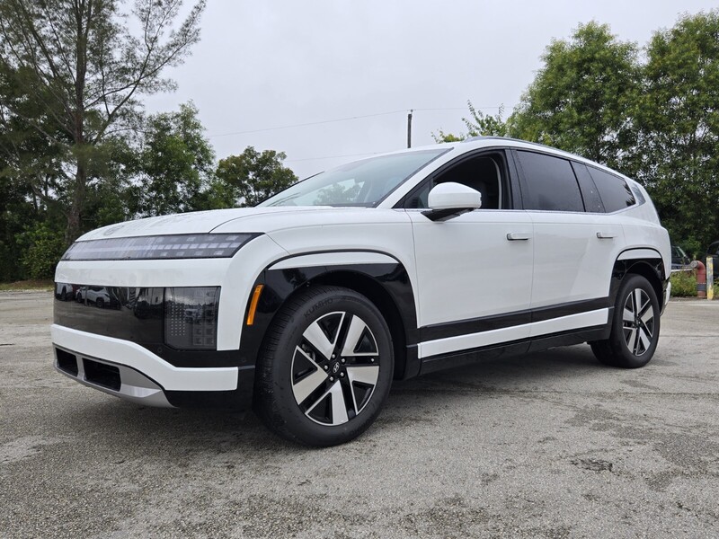 New 2026 HYUNDAI IONIQ 9 SEL AWD in DAVIE, FLORIDA