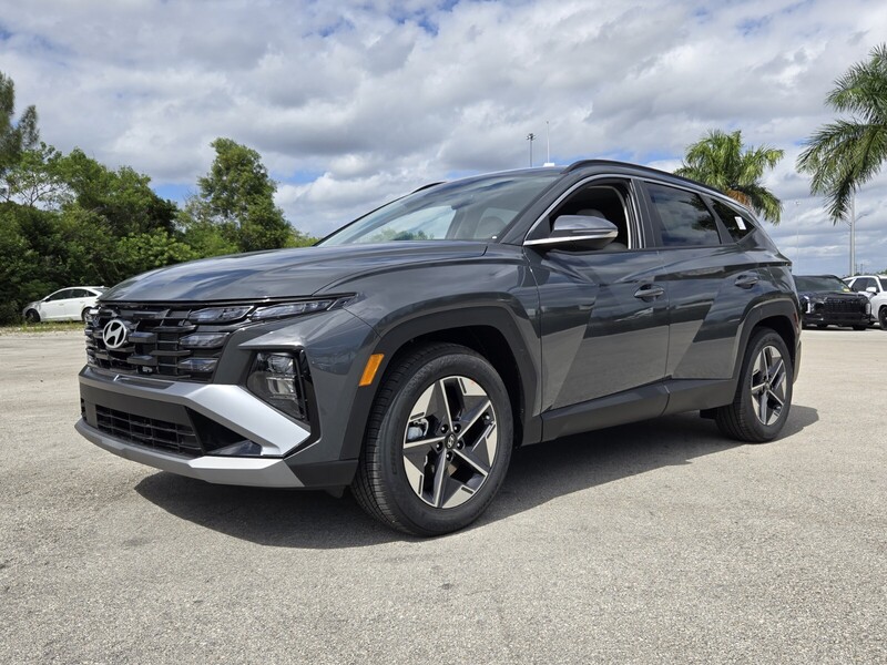 New 2026 HYUNDAI TUCSON SEL PREMIUM FWD in DAVIE, FLORIDA