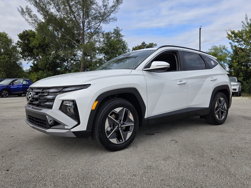 New 2026 HYUNDAI TUCSON SEL PREMIUM FWD in DAVIE, FLORIDA
