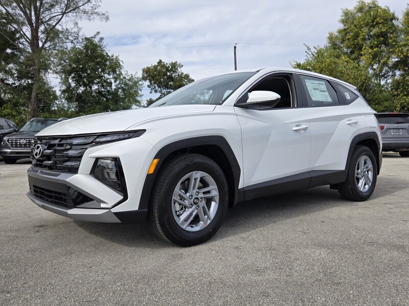 New 2026 HYUNDAI TUCSON SE FWD in DAVIE, FLORIDA